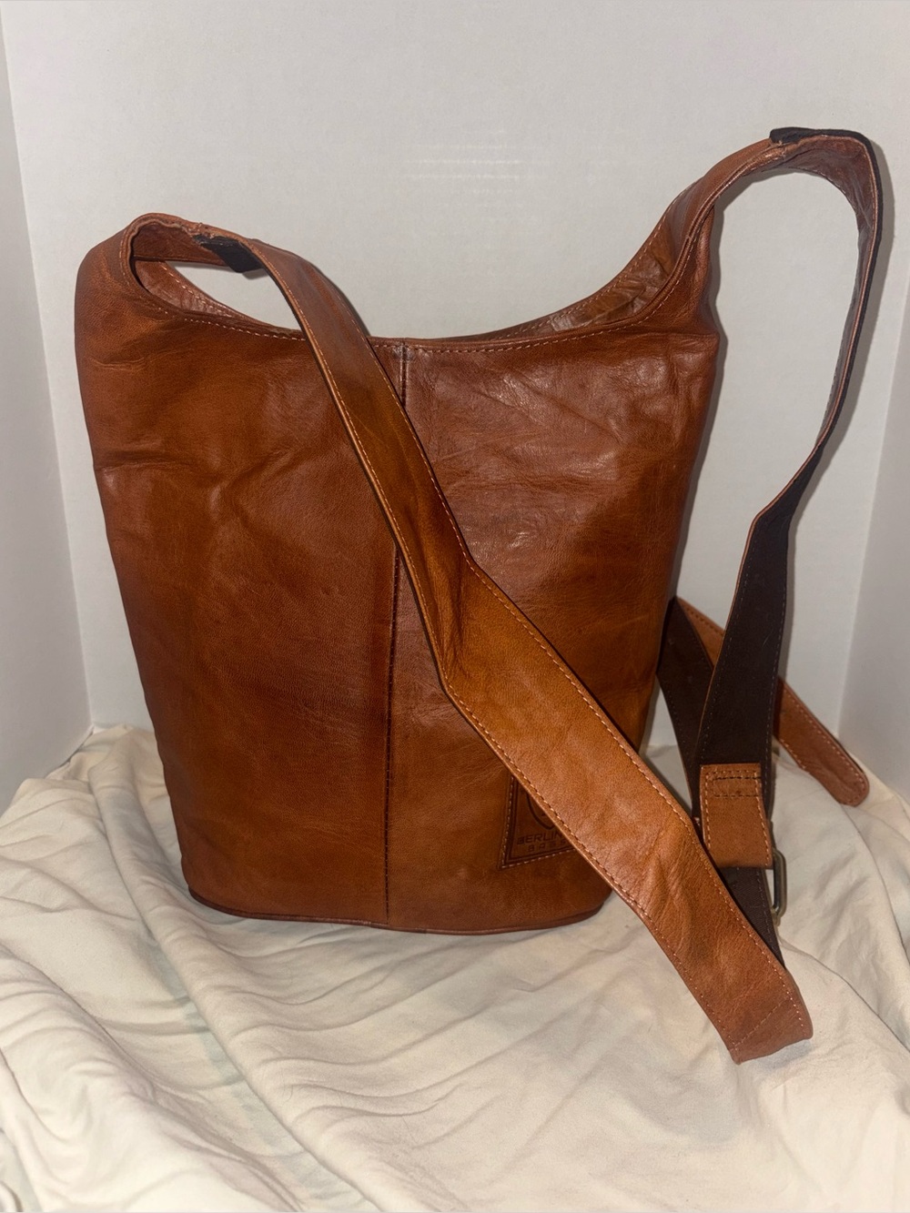 Berliner Bag Emilia Brown Hobo Vegetable Tanned Brown Leather Crossbody Bag